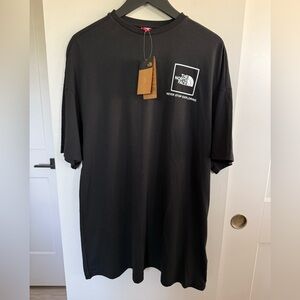 NWT North Face Never Stop Exploring Tee Women’s Size Small (Oversized) P2P 23.5”